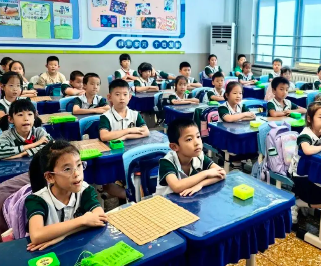 听巡课1000余节精准确诊讲堂教学短板实施差异化辅导战略 听巡课1000余节精准确诊讲堂教学短板实施差异化辅导战略